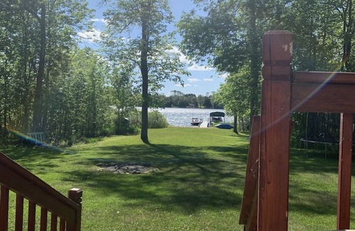 Hill City Cabin | Beautiful & Cozy Waterfront Hill Lake cabin