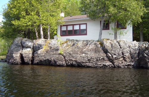Arden Cottage | Beautiful Family Summer Cottage on quiet lake with large open area
