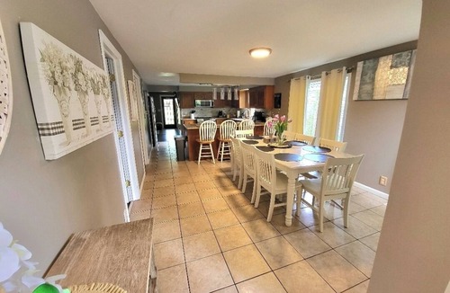 Roseville House | Beautiful house centrally located on .5 Acres