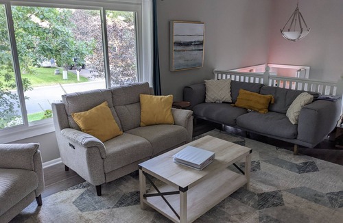 Eagan House | Beautiful House with Garden in the Heart of Eagan