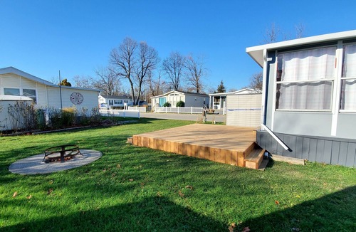 Sherkston Cottage | Beautiful Lake Erie Hangout - Sleeps 8