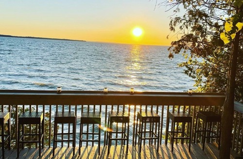 Beaverton House | Beautiful lake front 5 bedrooms , 3 full baths fully renovated on Lake Simcoe