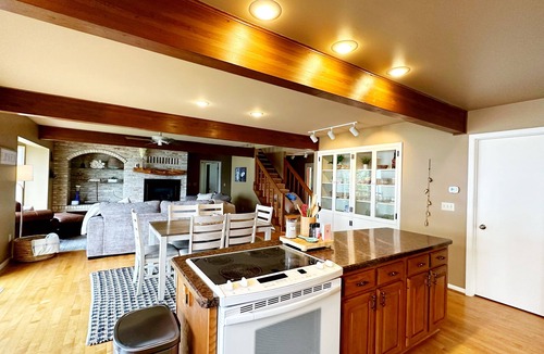Nisswa House | Beautiful lake home on the sandy south shores of Pelican Lake.