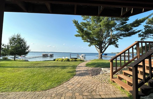 Nisswa House | Beautiful lake home on the sandy south shores of Pelican Lake.