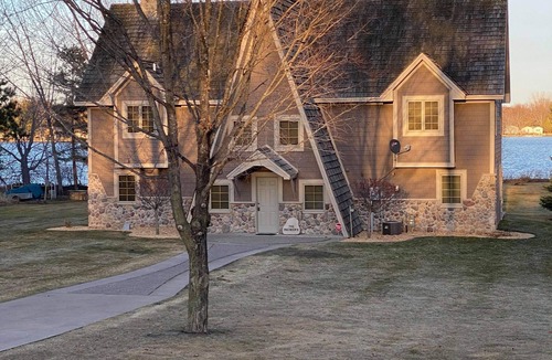Isanti House | Beautiful Lake home w/hot tub, & 270 ft Lake Shore!