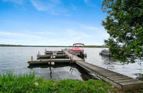 Otonabee-South Monaghan House | Beautiful Lake Views in Nature
