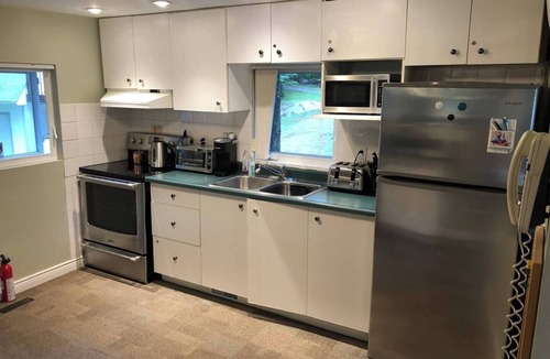 Hastings Highlands Cottage | Beautiful Lakefront Algonquin Experience