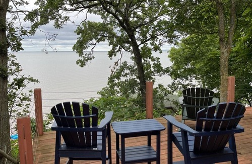 Aitkin Cabin | Beautiful Lakefront Property with Guesthouse