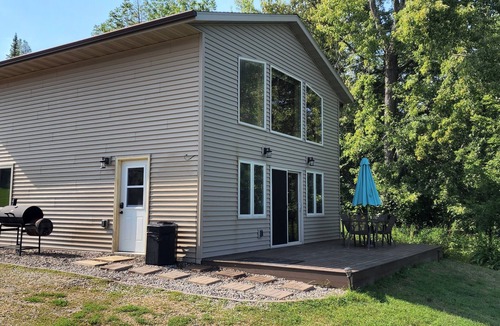 Hill City Cabin | Beautiful Lakeside Grand Cabin