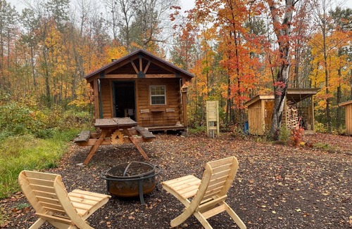 Finland Cabin | Beautiful log cabin in Finland, Mn with cozy charm