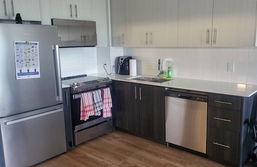 Etobicoke Apartment | Beautiful & New 1Bedroom retreat!