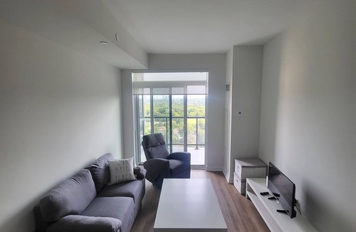 Etobicoke Apartment | Beautiful & New 1Bedroom retreat!