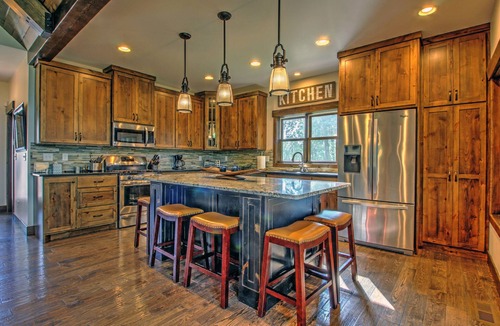Lake Shore Cabin | Beautiful New Home On Private Lake Across From Gull Lake And Other Local Spots!