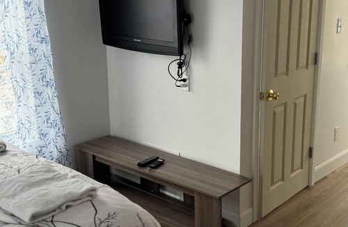 Sudbury Apartment | Beautiful self-contained bedroom