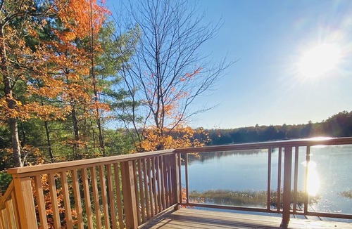 Seguin House | Beautiful serene lake house sitting on 40 acres in North Muskoka