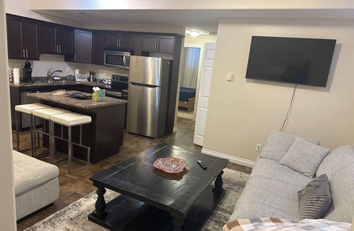 Saskatoon House | Beautiful & Spacious Suite near Airport