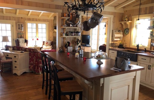 South Haven Cottage | Beautiful Stone Cottage Warm Cozy Get Away