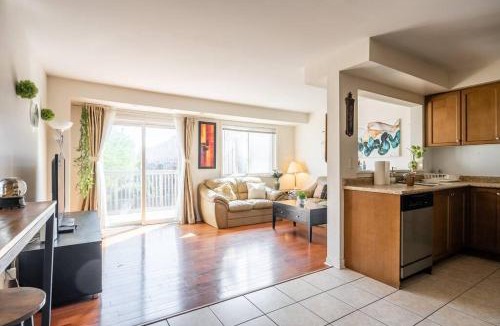 Clairlea - Birchmount Apartment | Beautiful Townhouse In Toronto