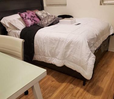 Downsview Apartment | Beautiful Townhouse Near Yorkdale Mall, Wilson Subway