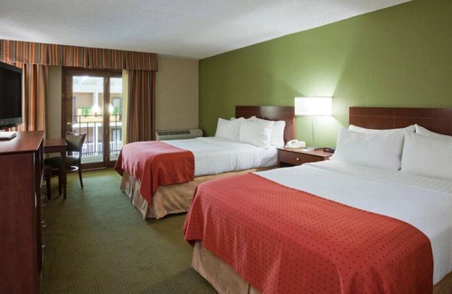 Austin House | Beautiful Vacation Spot for Groups!