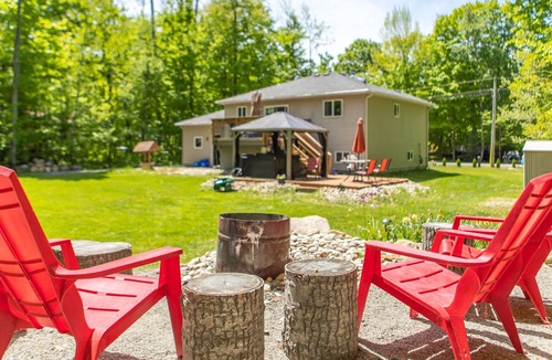 Tiny House | Beautiful View Cottage , hiking trails( Pet -friendly)
