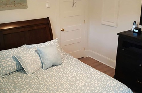 Cherry Valley Cottage | Beautiful Waterfront Cottage on a Resort Community - near beaches of Sandbanks