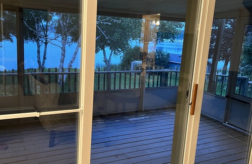 Selwyn Cottage | Beautiful Waterfront Cottage