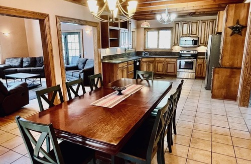 Marcell Cabin | Beautiful Winter LAKE Lodge *Jacuzzi*Fireplace*Pool Table*PingPong*Wifi*Quiet
