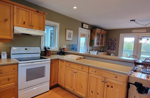 Grey Highlands Ski Chalet | Beautiful Year Round Chalet 20 minutes west of Blue Mountain Collingwood