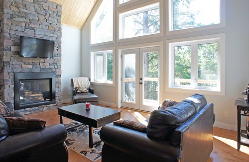 Dysart et al Cottage | Beautiful Year Round Cottage