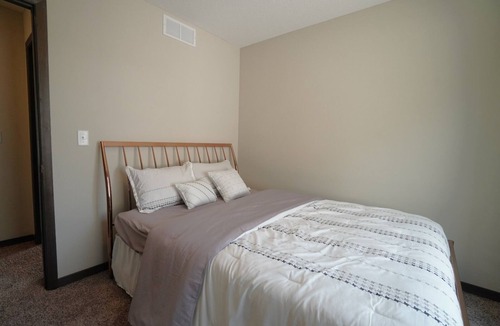 Inver Grove Heights House | Beautifull new property close to airport