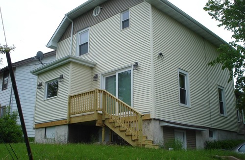 Riverside House | Beautifully Decorated Home near Spirit Mt., Hiking Trails and the Munger Trail