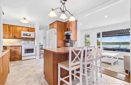 Erinsville House | Beaver Lake Retreat, Escape to Beaver Lake Retreat