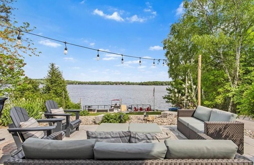 Erinsville House | Beaver Lake Retreat, Escape to Beaver Lake Retreat