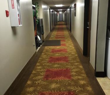 Becker Hotel | Becker inn & Suites