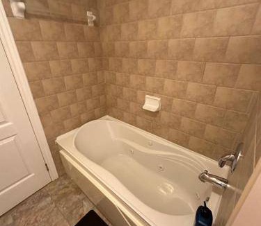 Mississauga Bed & Breakfast | Bed and breakfast ∙ 1 bedroom ∙ 4 guests