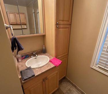Mississauga Bed & Breakfast | Bed and breakfast ∙ 1 bedroom ∙ 4 guests