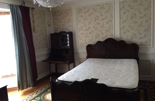 London House | Bedroom second floor in large house next to UWO nad bus to Fanshawe College