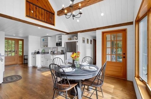 Pleasant Point House | Bee Hive Cottage, Romantic Maine Waterfront Cottag