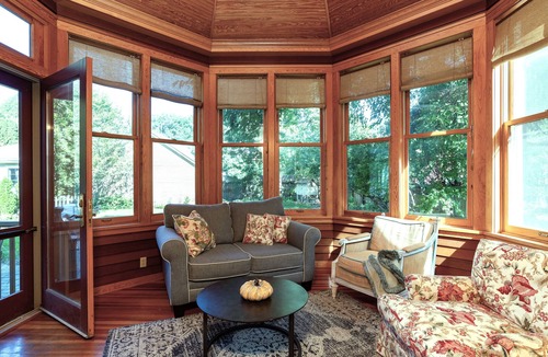Summit Hill House | Best Location! Walk, Shop & Eat on Summit, Grand & Selby; Sleeps 15!