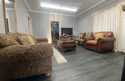 Willmar House | Best value 3 Huge Bedrooms-Multiple parkings