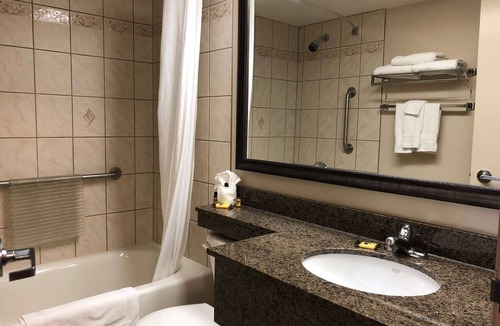 Cobourg Hotel | Best Western Plus Cobourg Inn & Convention Centre