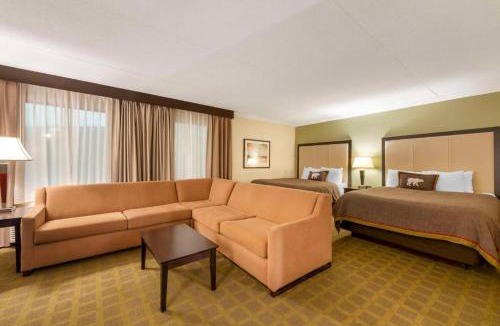 White Bear Lake Hotel | Best Western Plus White Bear Country Inn