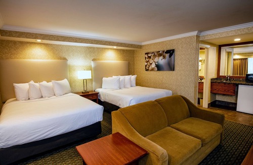 Newmarket Hotel | Best Western Voyageur Place Hotel