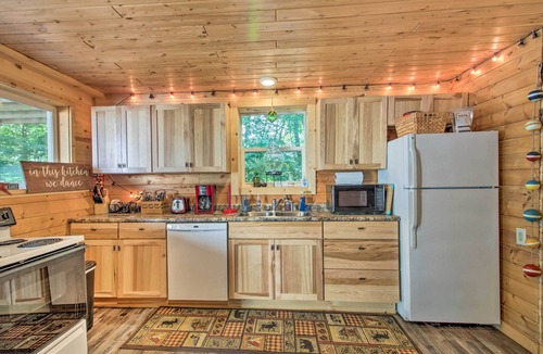 Cushing Cabin | Big Lake Getaway w/Private Beach + Fire Pit!