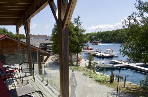 Tobermory Hotel | Big Tub Resort & Marina