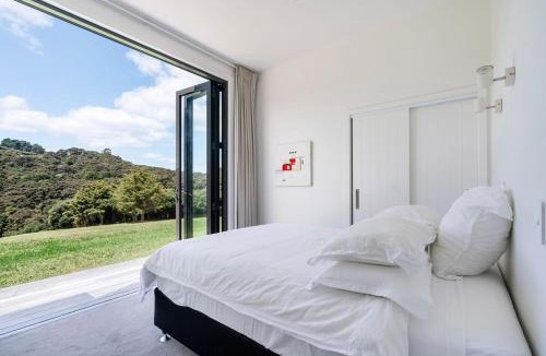 Tawharanui House | Bishop's Lane