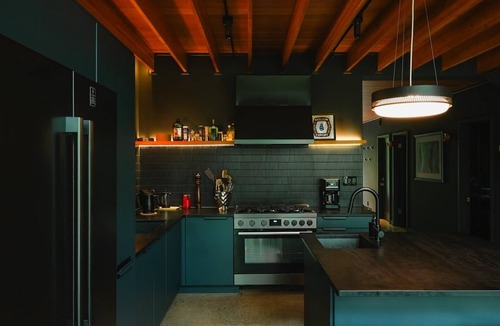 Frontenac Cabin | Black Oak Lodge: A Private Lakeside Retreat