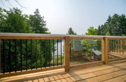 Arden Cottage | Blue Heaven - Fully Updated 3 Bedroom with Bunkie Tranquil Paradise on Bull Lake