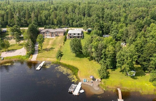 French River Cottage | Blue Jays Paradise: Lake Front Cottage